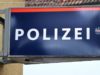 Eigene Freundin mit Gitarre und Stange geschlagen